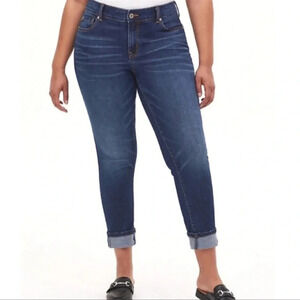 NWT‎ Torrid Boyfriend Straight Mid-rise Jean Size 22R